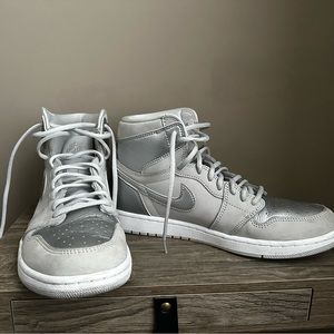 Selling !!Jordan almost new, Used a couple of times.